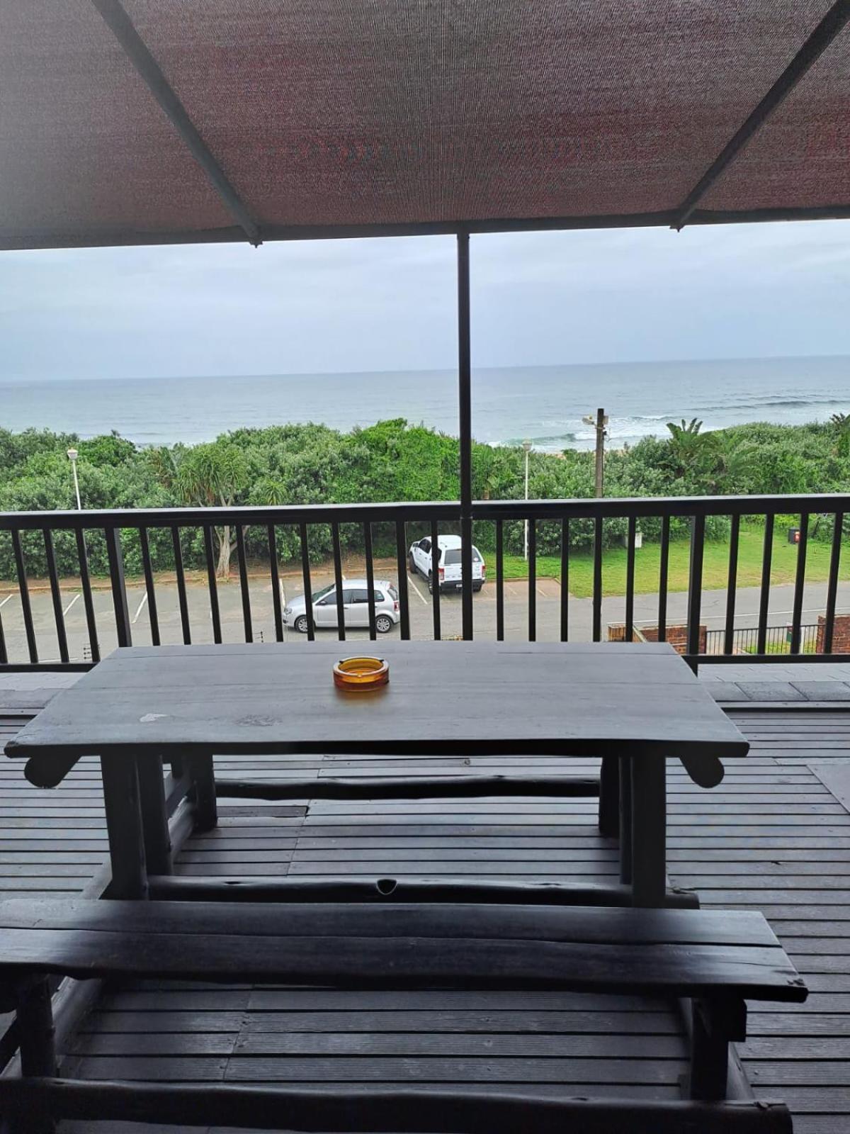 Deep Blue Guest House Amanzimtoti Exterior photo